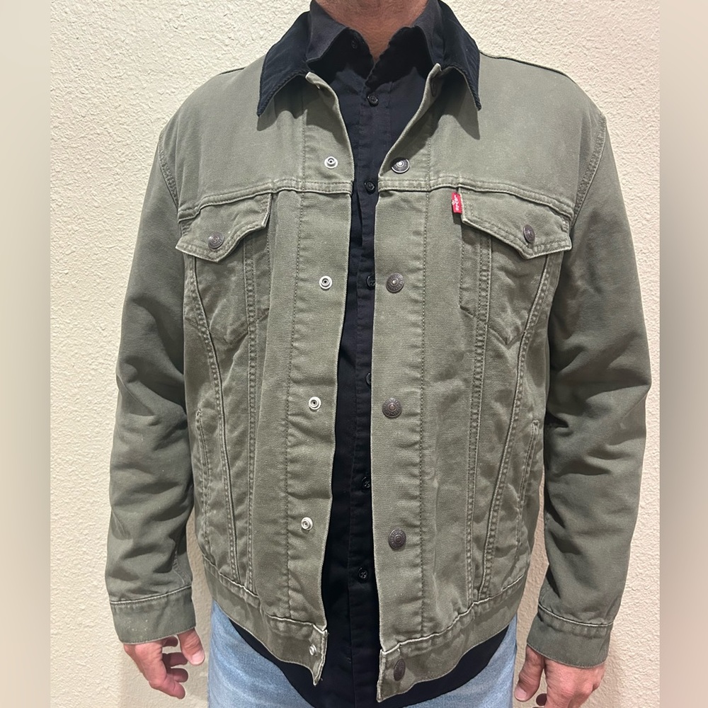 Mens Levi’s trucker jacket